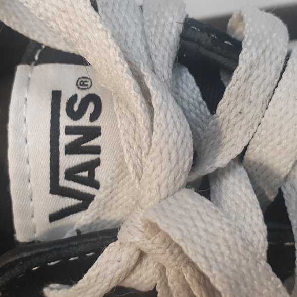 Van's Men's Old Skool Black Suede Skateboard Shoes. - Picture 10 of 11